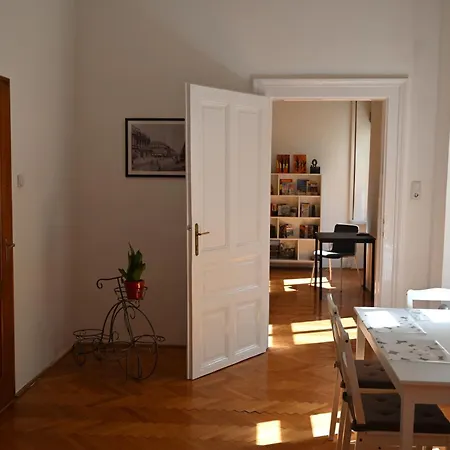 Synagogue Apartament *